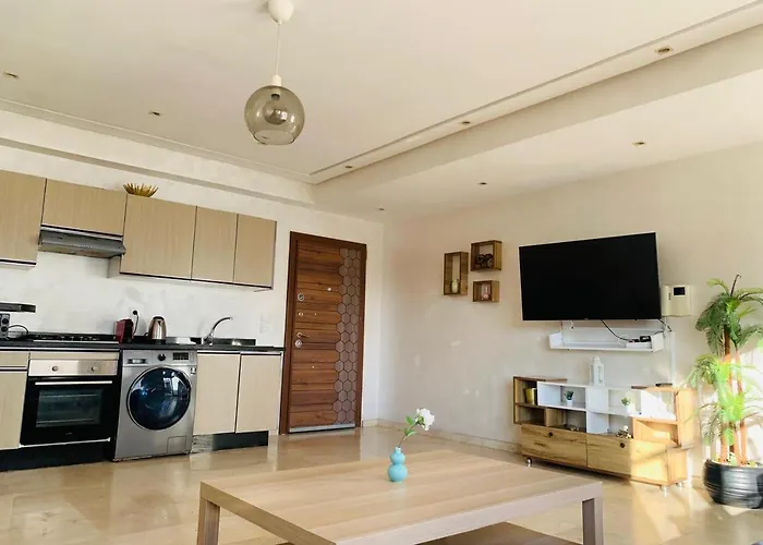 Cosy 80 M2 With 2 Balcony 5Min Hassan 2